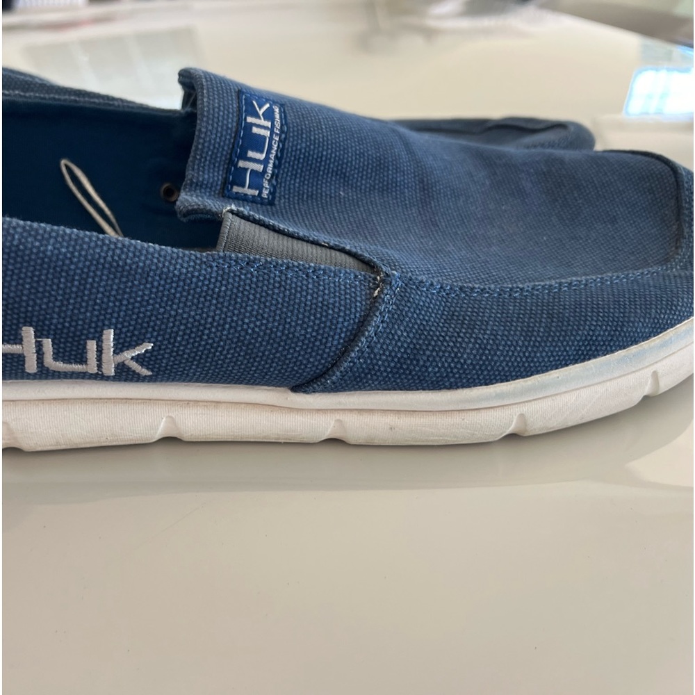 Men’s HUK shoes